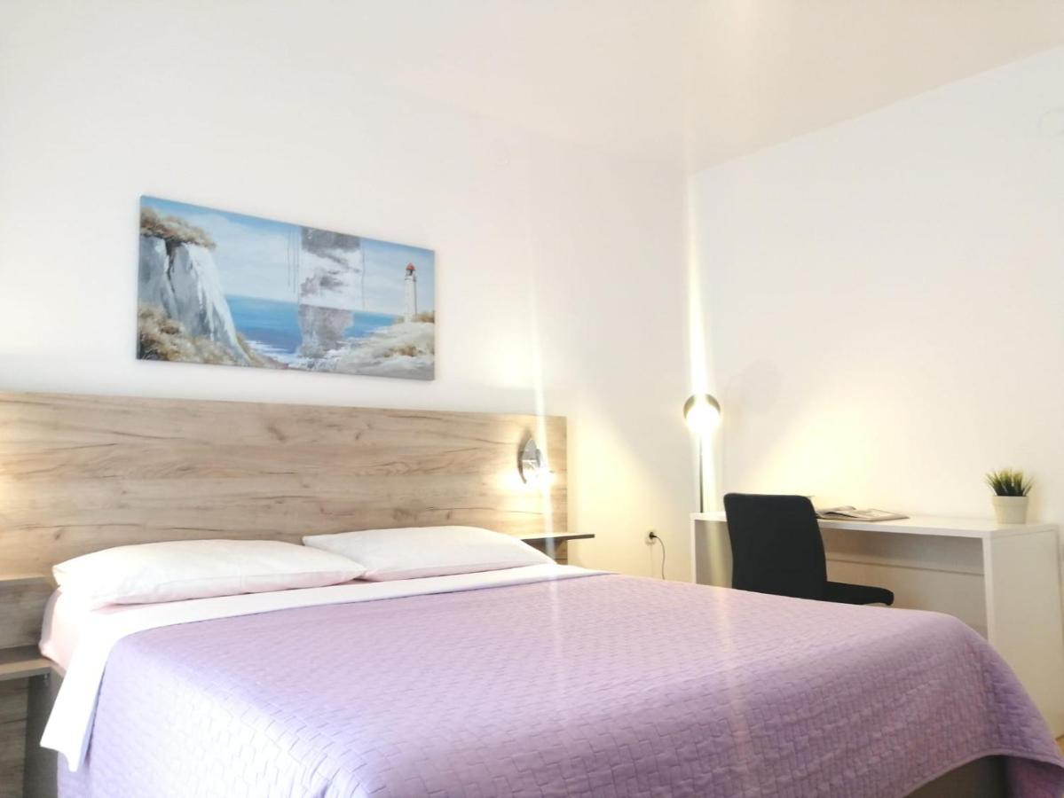 Lovely Sea View House In Island Krk Appartement *