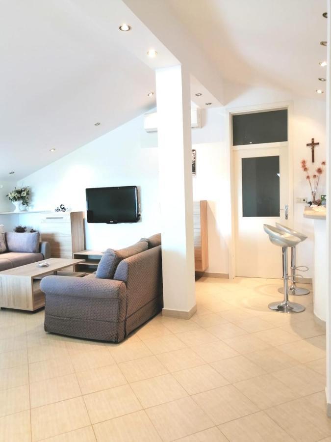 Lovely Sea View House In Island Krk Apartment