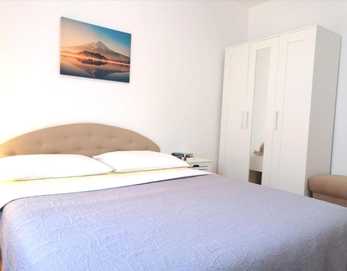 Lovely Sea View House In Island Krk